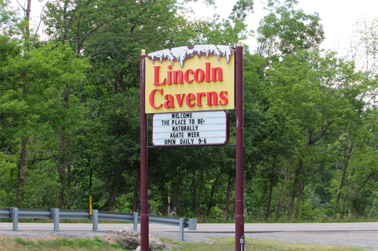 Lincoln Caverns Entrance Sign